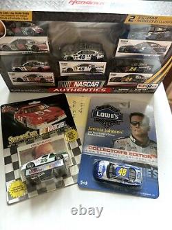 Grand lot de 26 voitures miniatures NASCAR 1/64 avec des voitures rares + plus