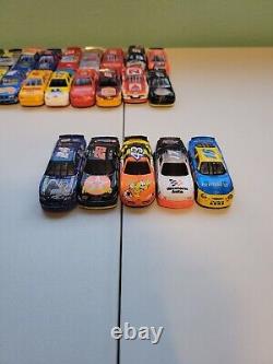 Gros lot de 50 voitures de course NASCAR à l'échelle 1:64 en vrac Lot 1 Gordon Earnhardt + Plus