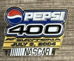 Jeff Gordon 2004 Daytona Pepsi 400 Version de course Win Action 124 Diecast avec broche