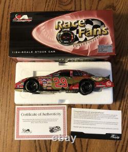 Kevin Harvick #29 Shell/Daytona Raced Win 2007 Mknte Carlo SS Color Chrome 124 <br/><br/>
Kevin Harvick #29 Shell/Daytona victoire en course 2007 Chevrolet Monte Carlo SS Chrome couleur 124