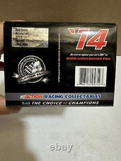 Kevin Harvick #4 Budweiser 2014 1/24 Nascar Diecast translates to Kevin Harvick #4 Budweiser 2014 1/24 Nascar Moulé sous pression in French.