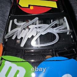 Kyle Busch #18 2009 M&Ms Gunmetal 1 de 288 SIGNÉ