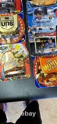 Lot de 32 voitures miniatures NASCAR 1/64 en métal moulé sous pression vintage