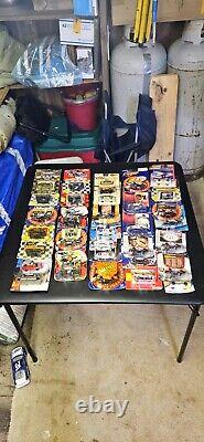 Lot de 32 voitures miniatures NASCAR 1/64 en métal moulé sous pression vintage