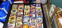 Lot de 32 voitures miniatures NASCAR 1/64 en métal moulé sous pression vintage