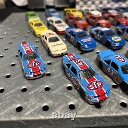 NASCAR 1/64 SCM Voiture miniature Stock Car #43 Richard Petty Pontiac + 47 avec étui NM