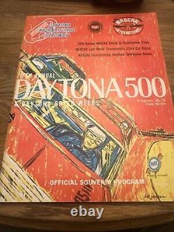 Programme de course de voitures de stock-car NASCAR Daytona 500 de 1963, vainqueur Tiny Lund Plus Inserts