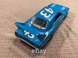 Richard Petty #43 Superbird Franklin Mint Modèle de course en fonte 1/24 de précision