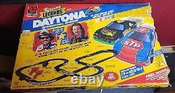 Vie vintage comme la course Richard Petty Daytona Nascar piste complète sans voitures